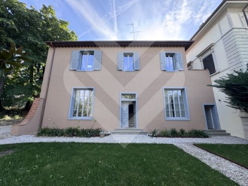 ELEGANTE VILLA RISTRUTTURATA A PORTA ROMANA